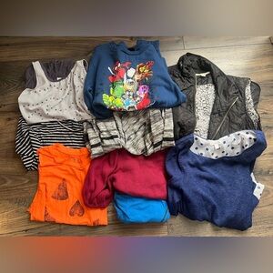 Women's 9 Clothing Lot Bundle,Sweaters,Vest, Size S Mixed Reseller Wholesale